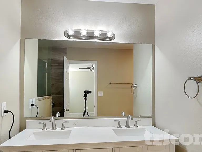 6407 Black Hawk Dr NE — Photo 9