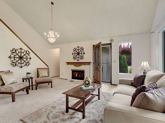 Living Room and Entry