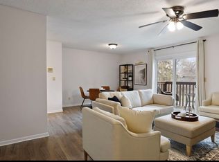 1801 113th Ave NW APT 205, Coon Rapids, MN 55433