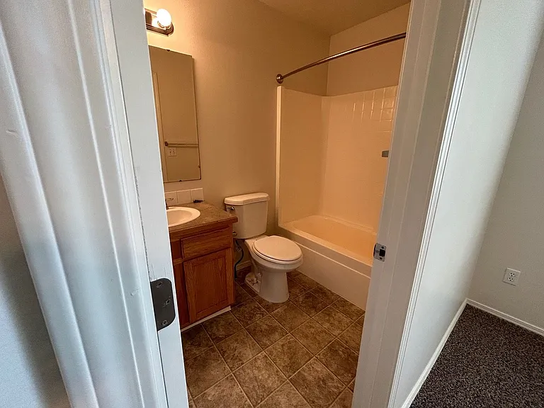 641 Heritage Park — Photo 18