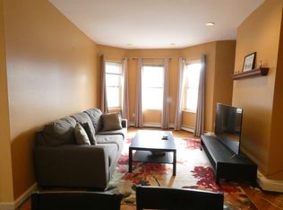 390 Riverway APT 14, Boston, MA 02115