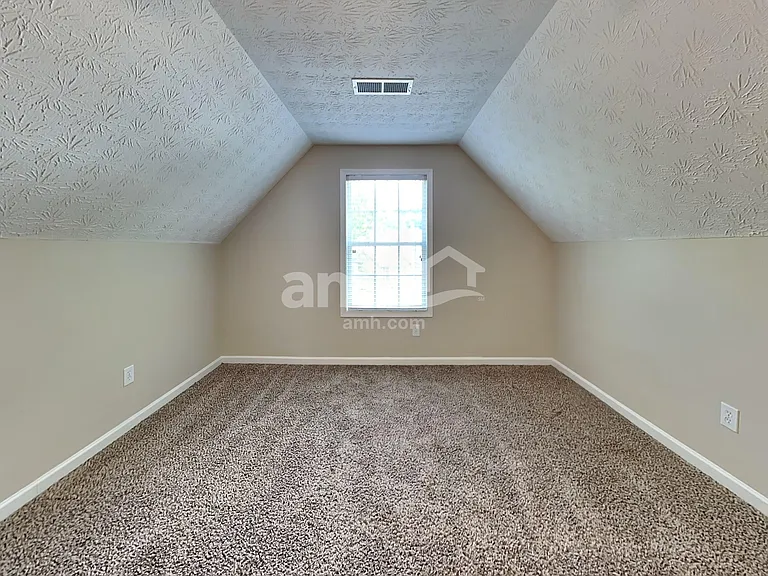 2166 Blueberry Ln — Photo 23