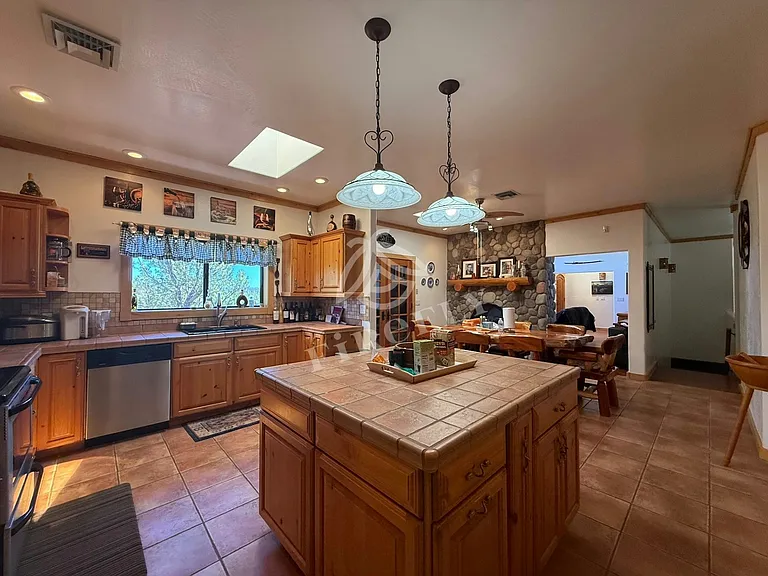 1847 Solomon Cir — Photo 6