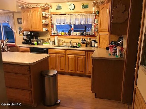 5th image of 4625 Johnson St