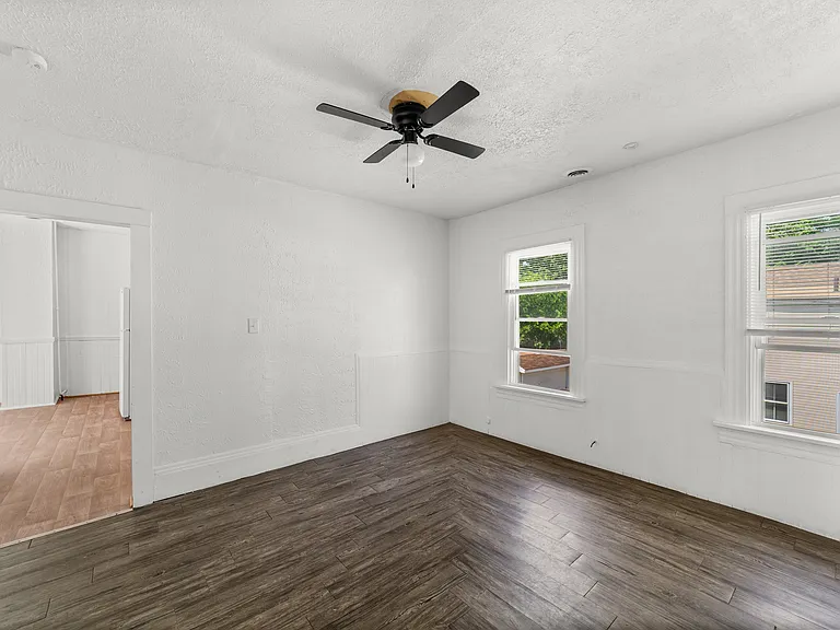 8302 Sowinski Ave — Photo 9