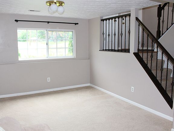 5th image of 802 Knollwood Dr