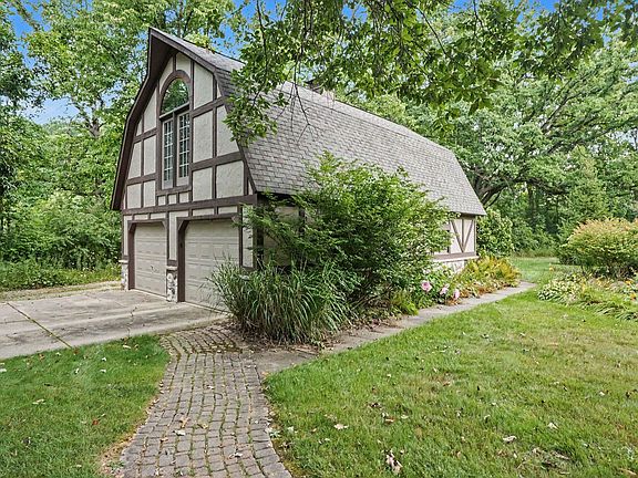 2nd image of 10599 Fleming Rd