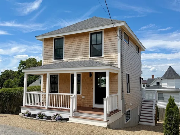 17 Sagamore Ter, Hull, MA 02045