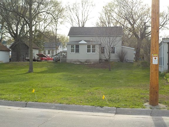 3rd image of 9 S Hudson Ave
