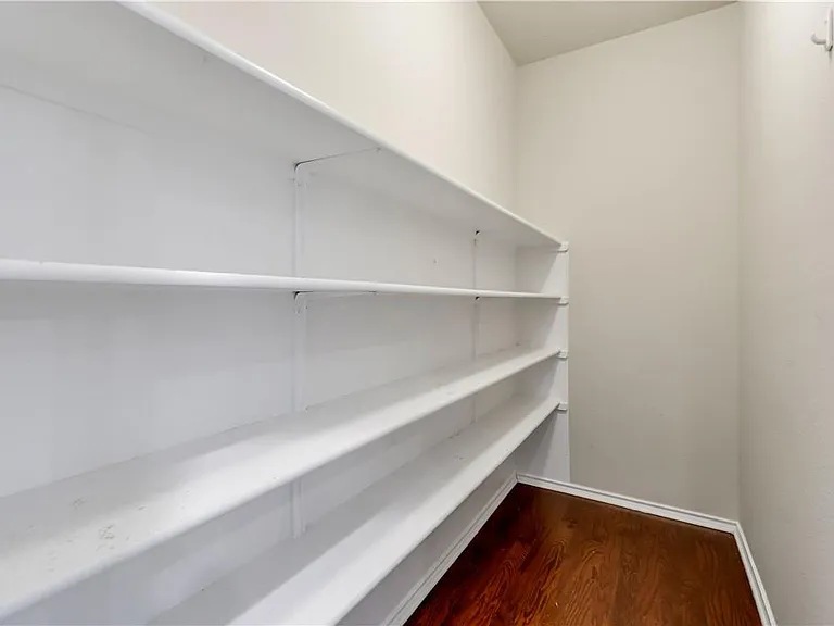 504 Hoot Owl Ln S — Photo 10