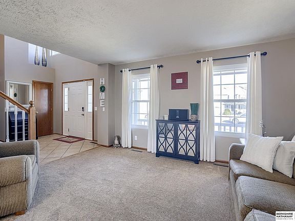 4th image of 15709 S St