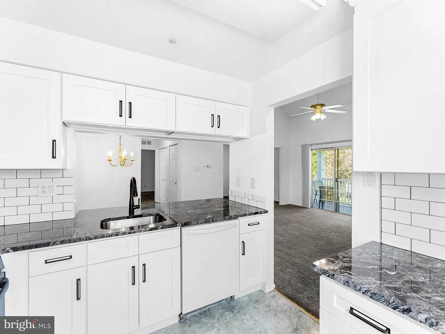 2 bed, 2.0 bath, 1200 sqft, $2,600 — Photo 3