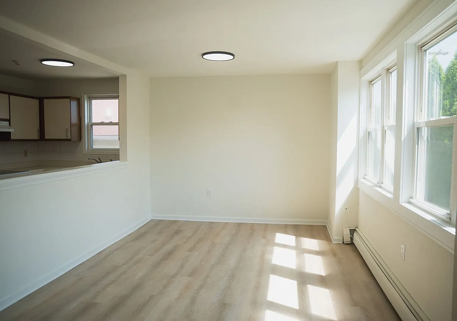519 Valley Street — Photo 3