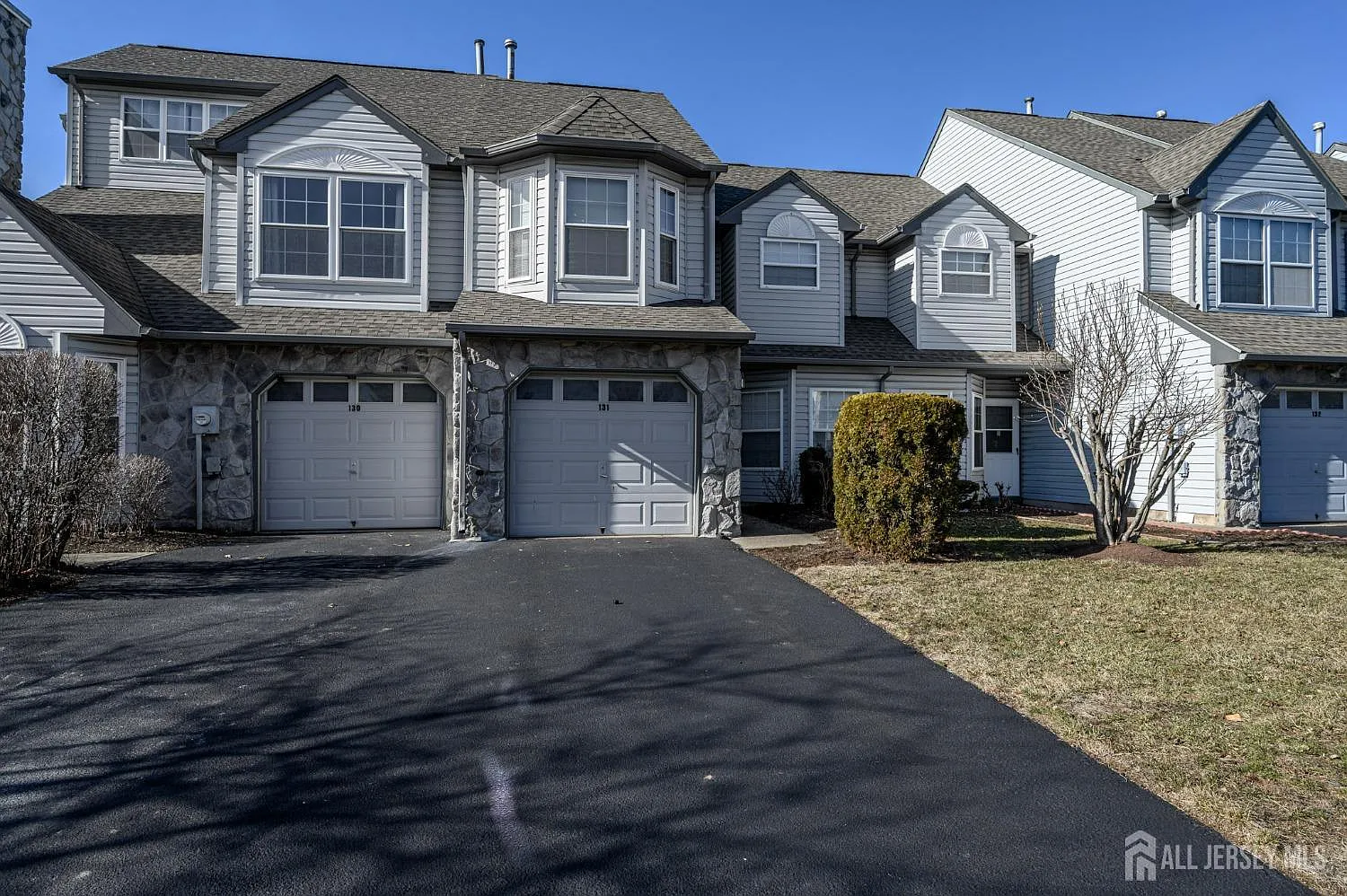 2 bed, 2.5 bath, 1267 sqft, $2,850 — Photo 1