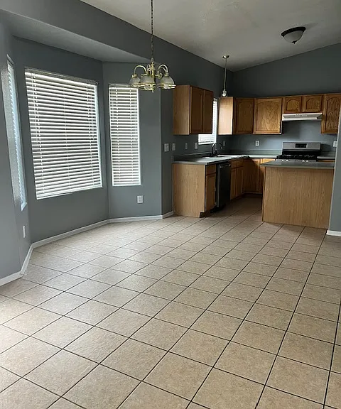 5295 Imperial Dr — Photo 5