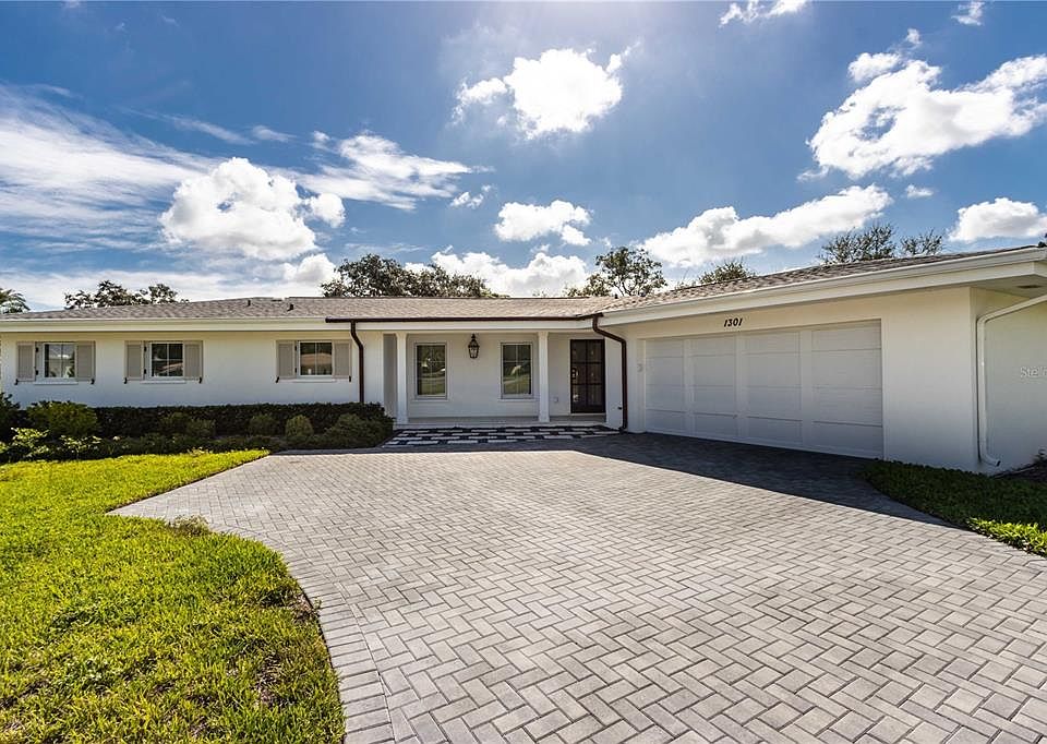 1st image of 1301 Golf View Dr
