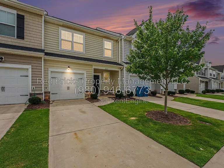 8151 Sheffield Dr — Photo 4