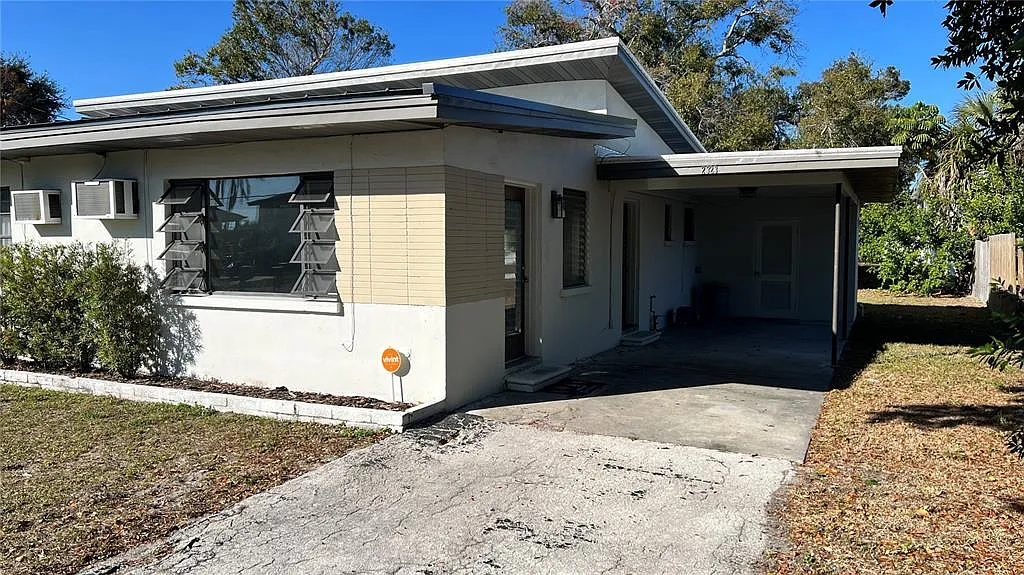 Building Photo - 2323 Belmar Dr