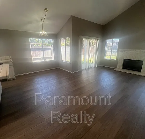 1230 Mohr Cir — Photo 10