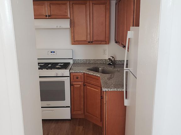 4th image of 465 E Girard Ave APT 2