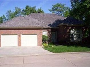 4 SW Westboro Pl, Topeka, KS 66604