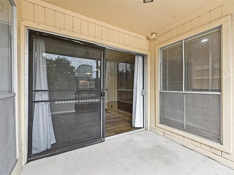 800 Post Oak Blvd #75 — Photo 16