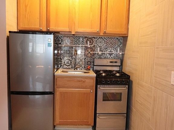 2nd image of 444 E 87th St APT 2G