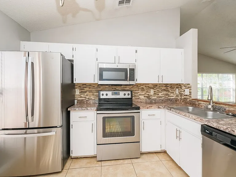 1402 Dew Bloom Rd — Photo 7