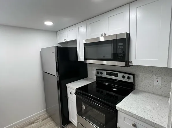 (undisclosed Address), Pembroke Pines, FL 33027