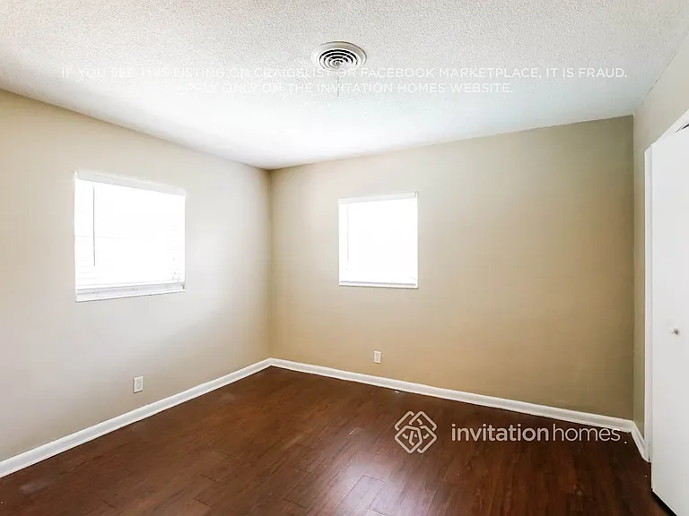 759 NW 7th St — Photo 10