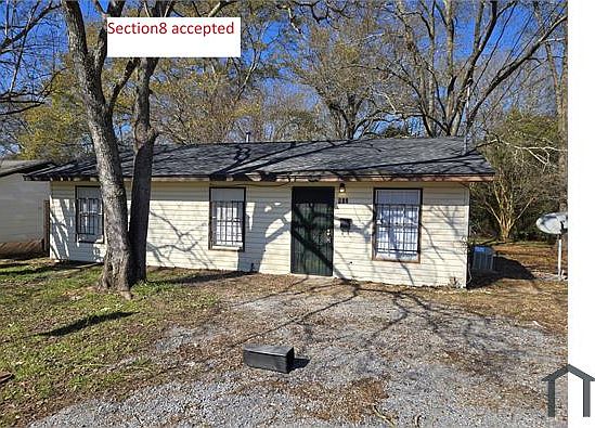 1st image of 412 Edward St