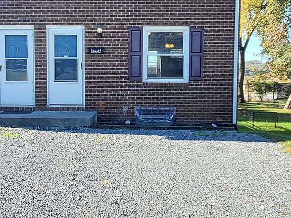 2nd image of 612 W 11th St #A