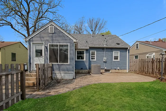 7041 Garfield Ave S — Photo 15