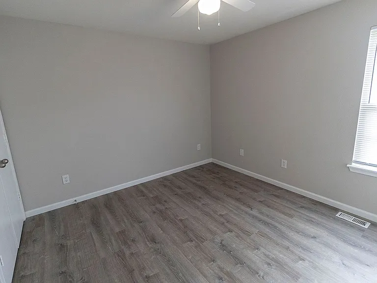 5305-5307 Currituck Ln — Photo 49