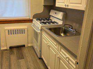 94 Arlo Rd APT 2B, Staten Island, NY 10301