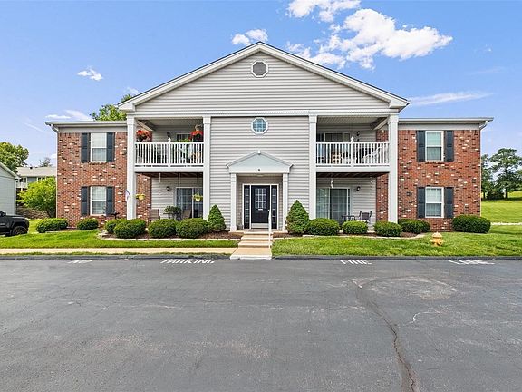 2nd image of 9 Berview Cir APT B