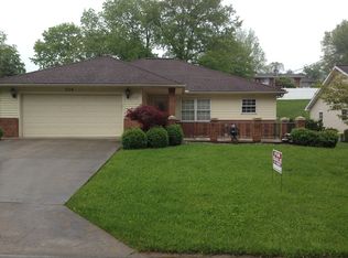 608 Stout St, Bridgeport, WV 26330