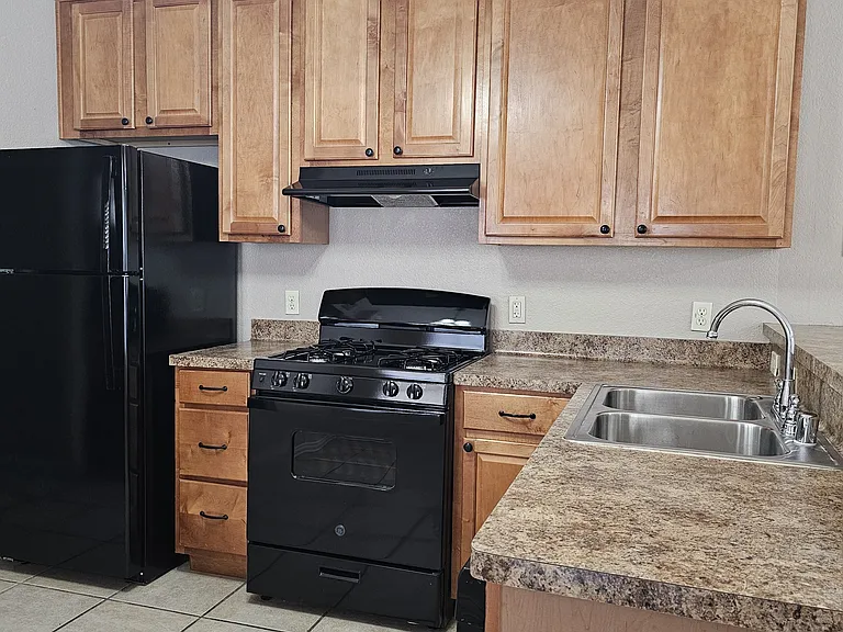 10112 Galway Dr — Photo 3