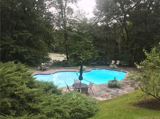 66 N Lake Dr APT D2, Hamden, CT 06517
