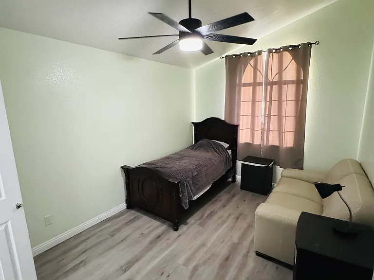 13661 Kings Canyon Ct #1 — Photo 1