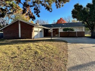 2207 W 16th St N, Wichita, KS 67203