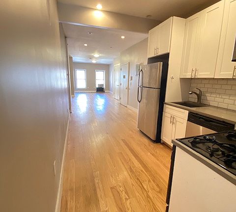 5th image of 1462 2nd Ave APT 3N