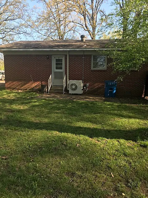 Building Photo - 1631 Farmer Ave