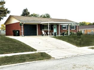 90 Brent Dr, Fairborn, OH 45324