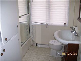 2nd image of 1567 SW Glendale Dr