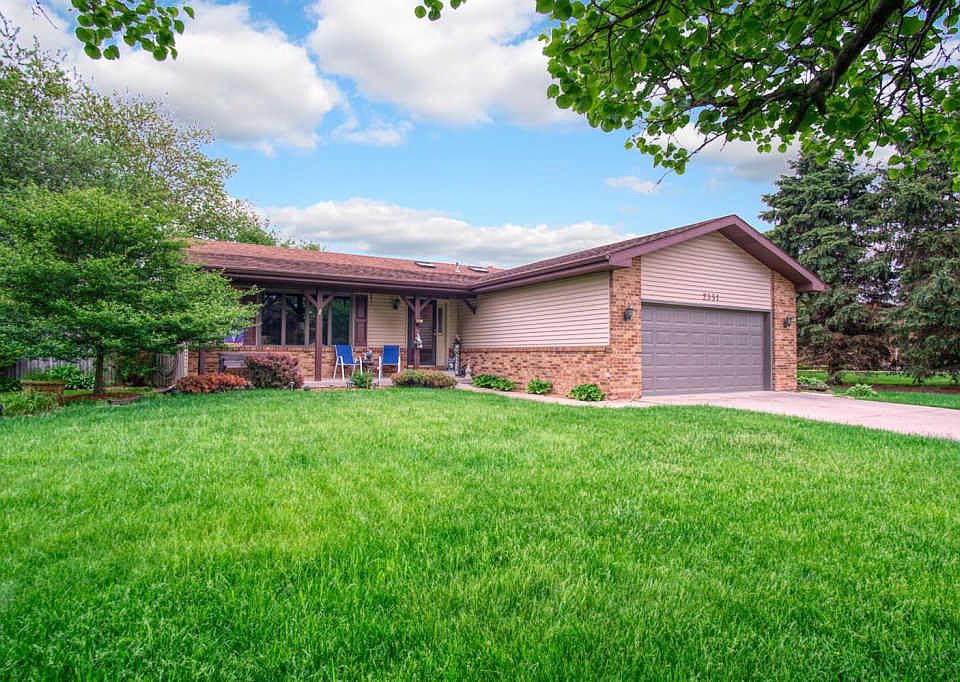 1st image of 2351 Rolling Hill Dr