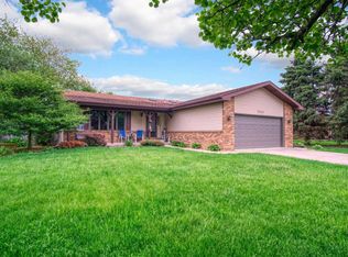 2351 Rolling Hill Dr, Dyer, IN 46311
