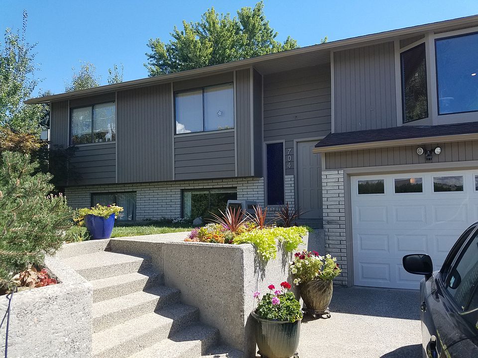 1st image of 704 France St