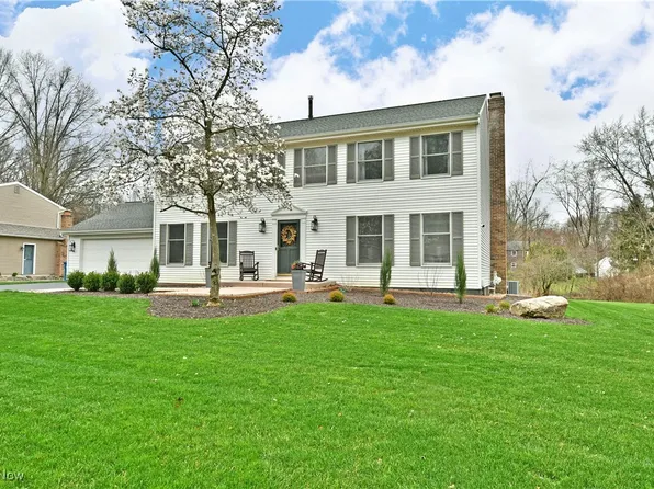 1567 Woodhill Cir NE, Warren, OH 44484