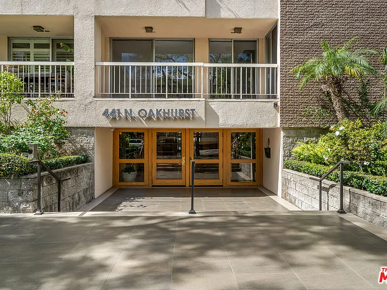 441 N Oakhurst Dr #206 — Photo 30